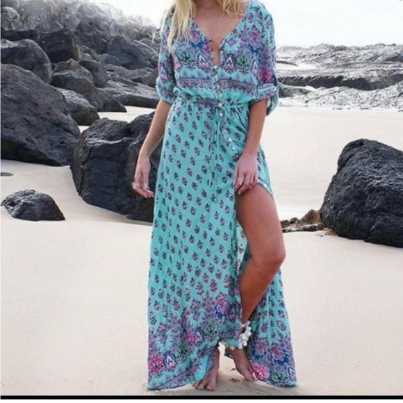 R Vivimos Dresses & Skirts - R. VIVIMOS Central Boho Style
Printed Dress Size XL
